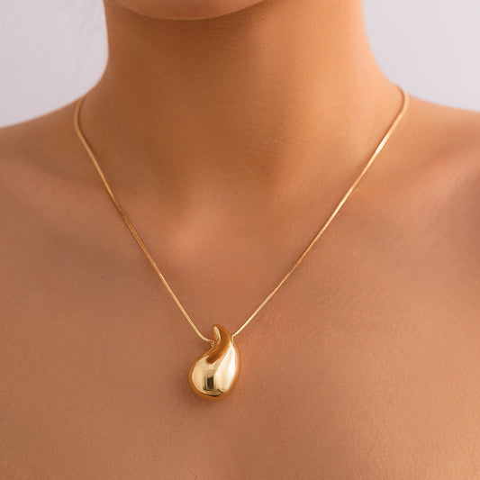 Comma drop pendant necklace Simple snake bone chain