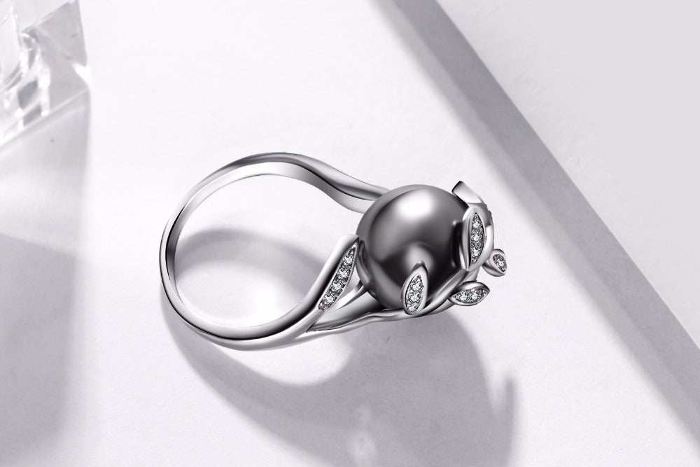 Pearl Cold Style Cool Leaf Ring