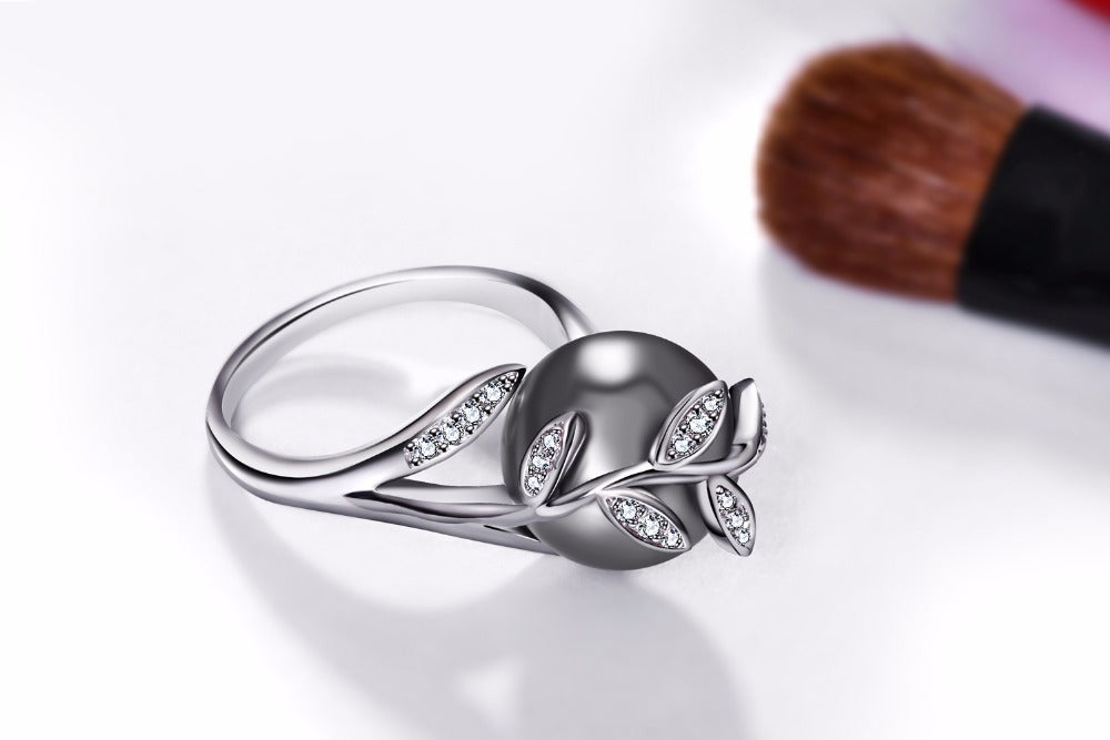 Pearl Cold Style Cool Leaf Ring