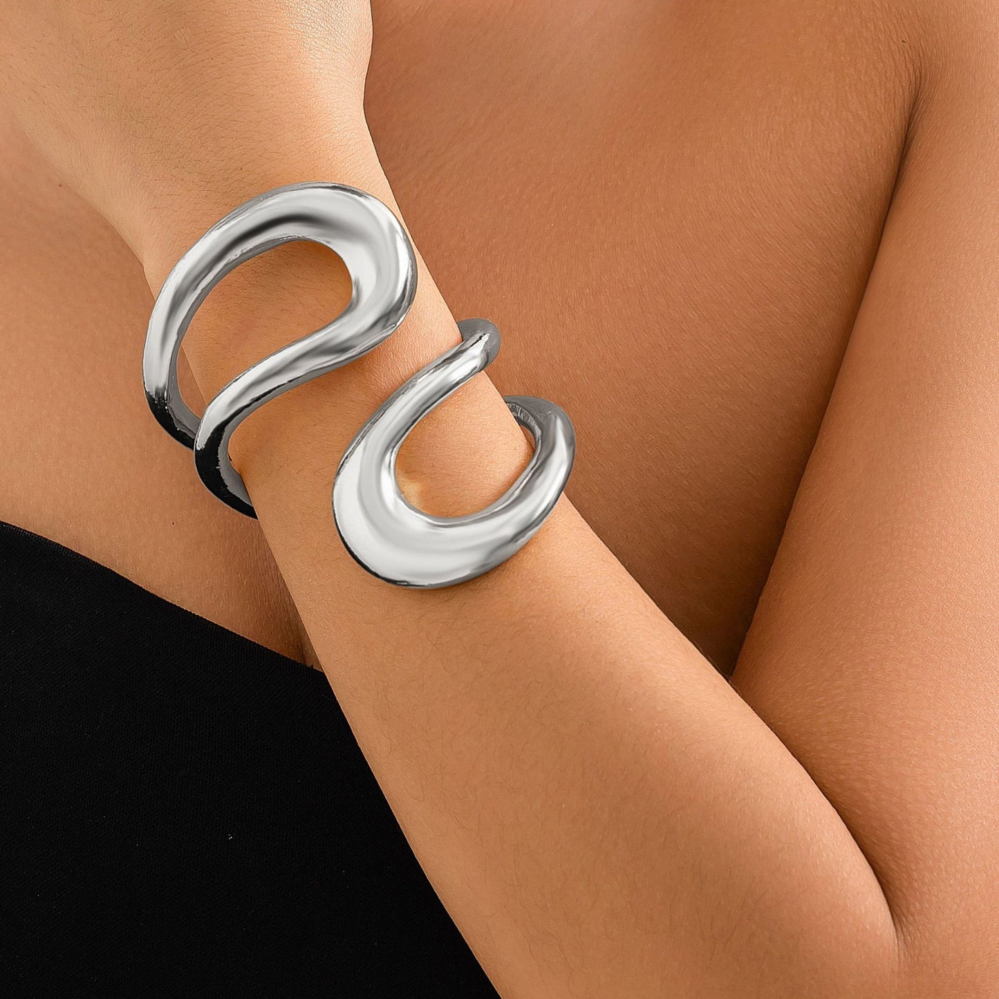 Glossy Ring Retro Hollow Bracelet